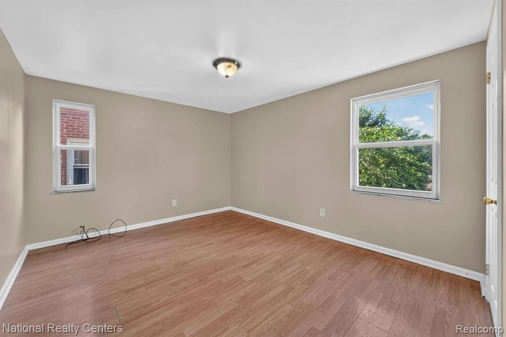 6420 London Street Property Photo 17
