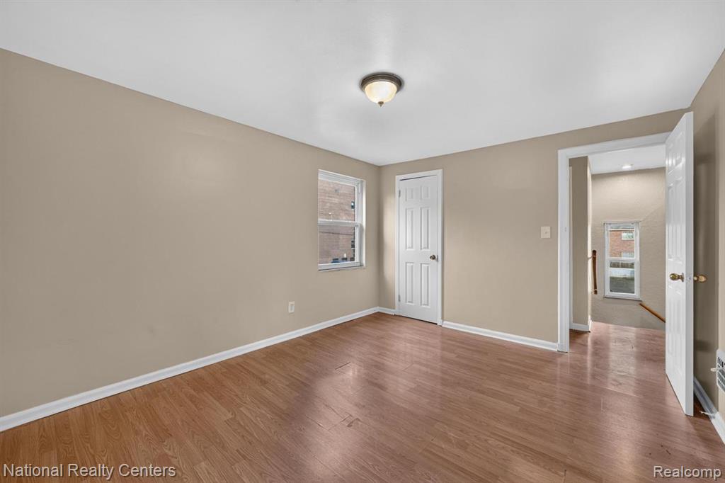 6420 London Street Property Photo 18