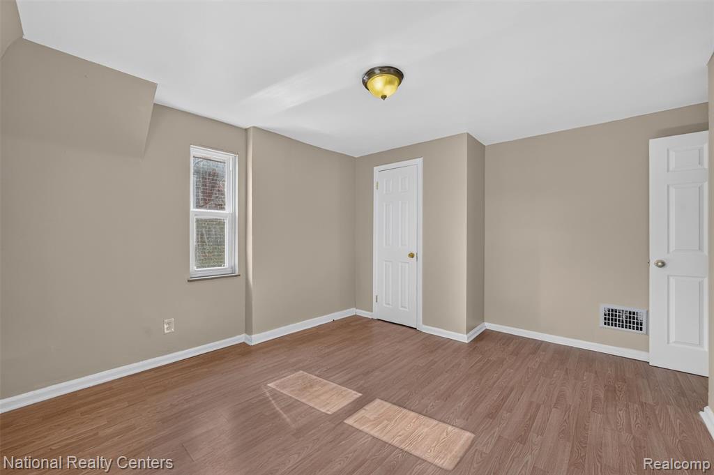 6420 London Street Property Photo 19
