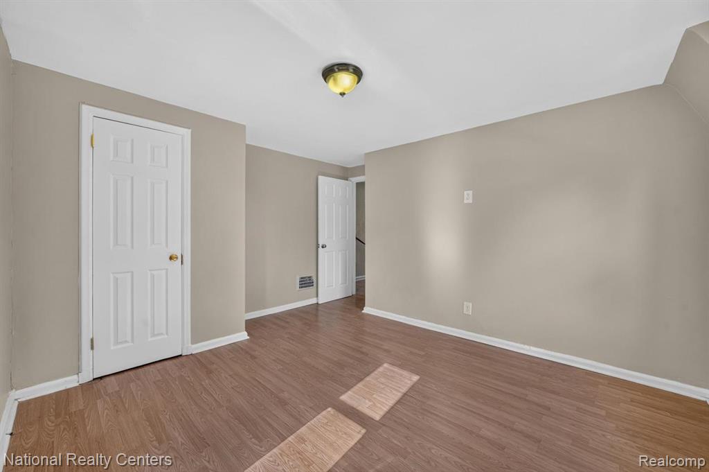 6420 London Street Property Photo 20