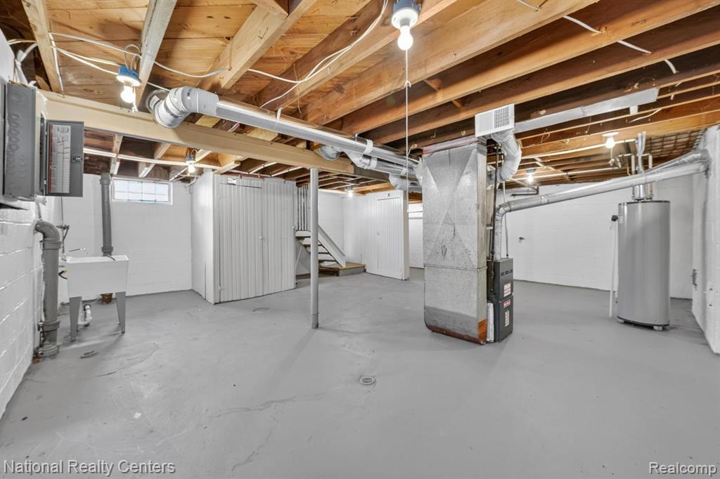 6420 London Street Property Photo 23