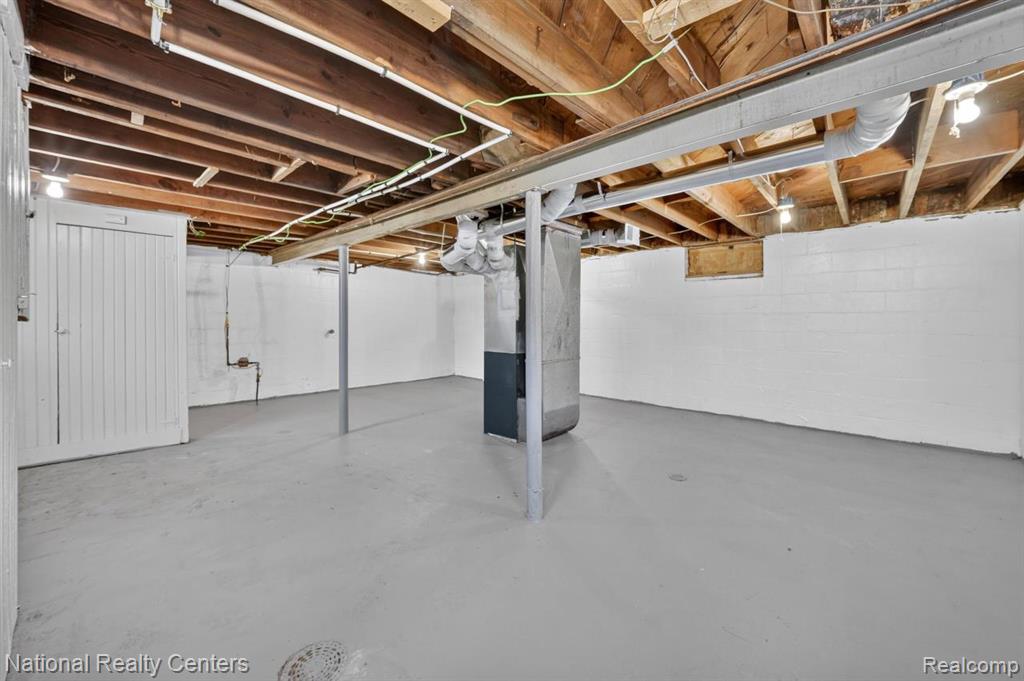 6420 London Street Property Photo 24
