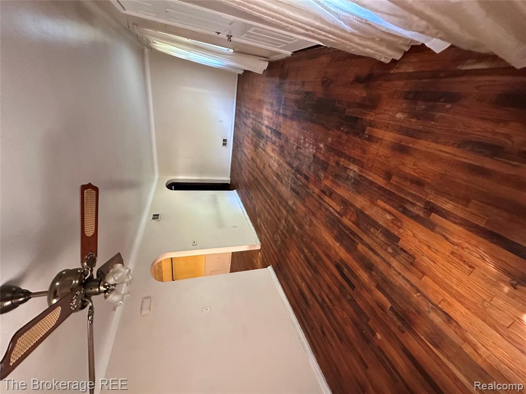 1100 Haven Street Property Photo 4