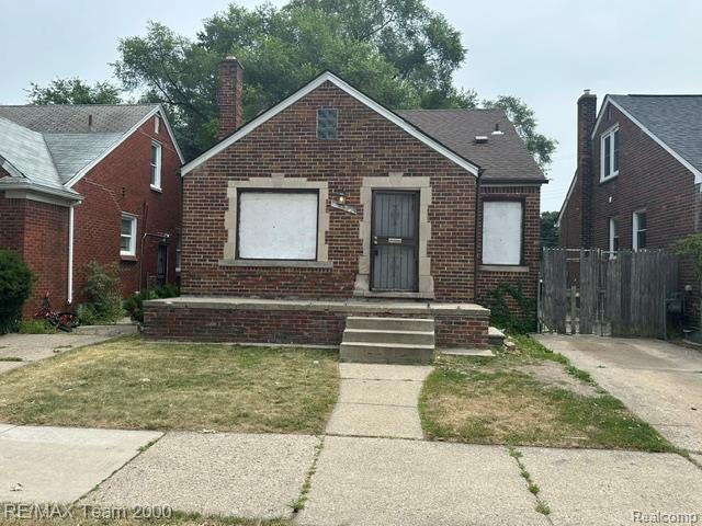 19332 Waltham Street Property Photo 1