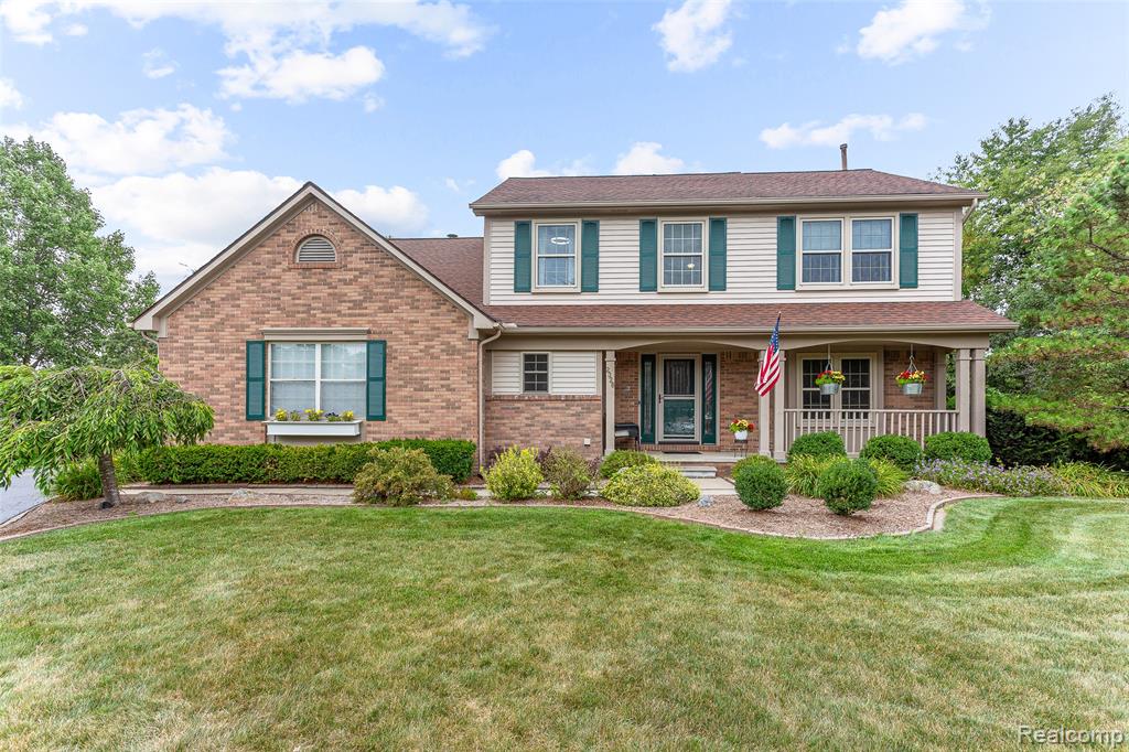 2328 Chestnut Circle