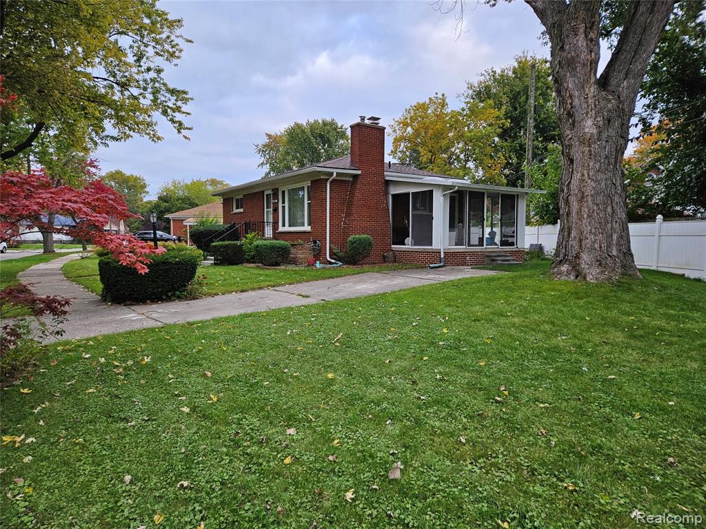 721 North Drive Property Photo 2