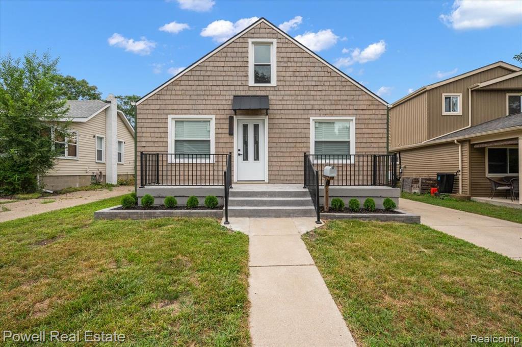 1066 Pearson Street Property Photo 1