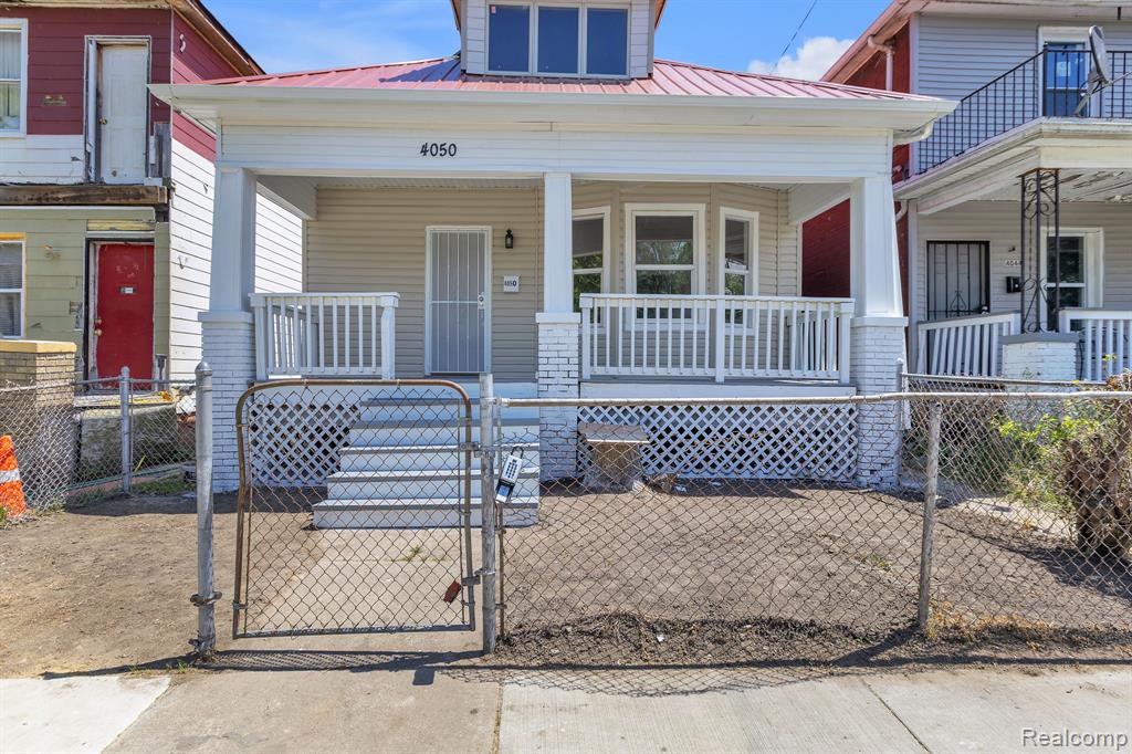 4050 Lillibridge Street Property Photo 2