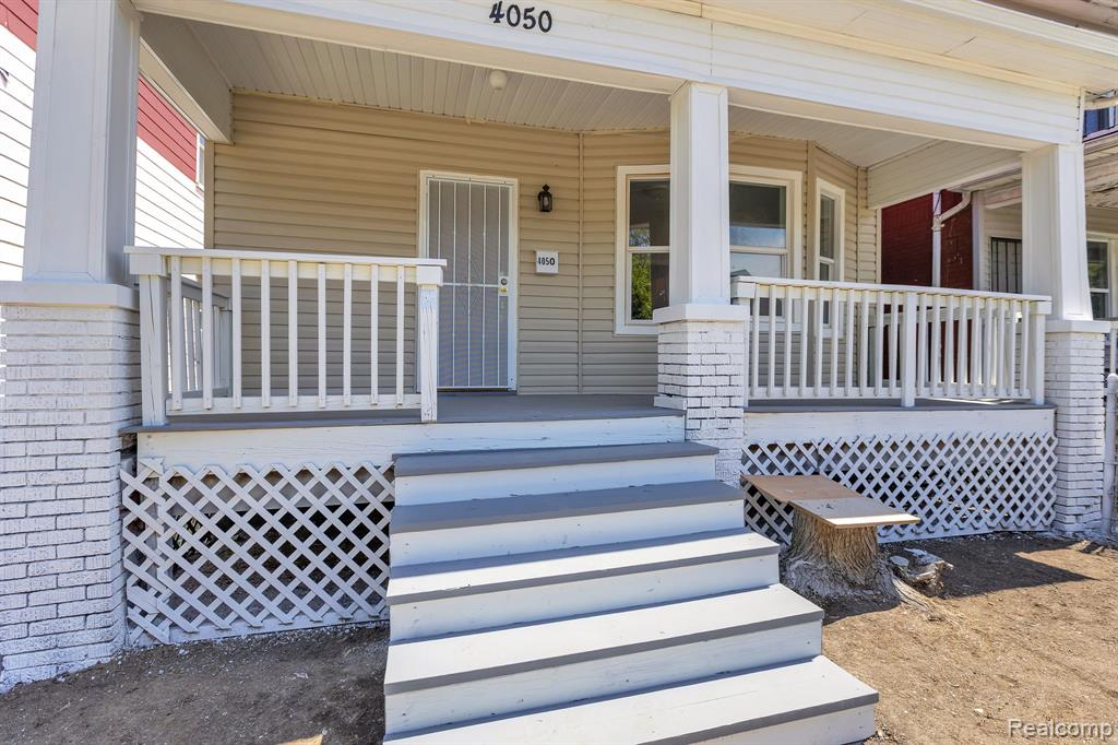 4050 Lillibridge Street Property Photo 5