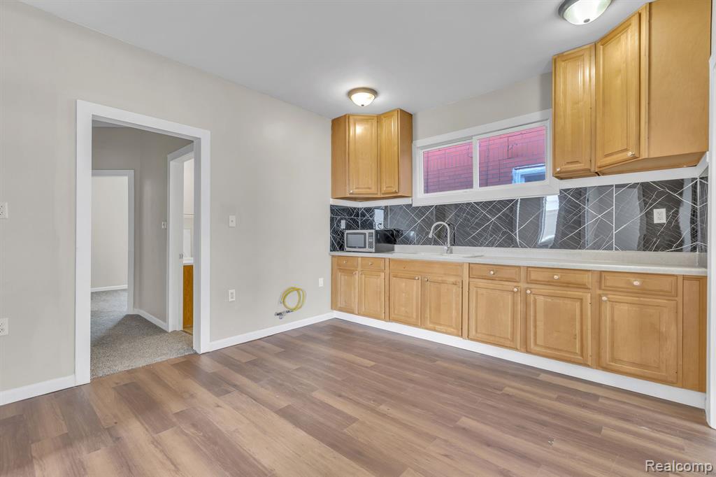 4050 Lillibridge Street Property Photo 11