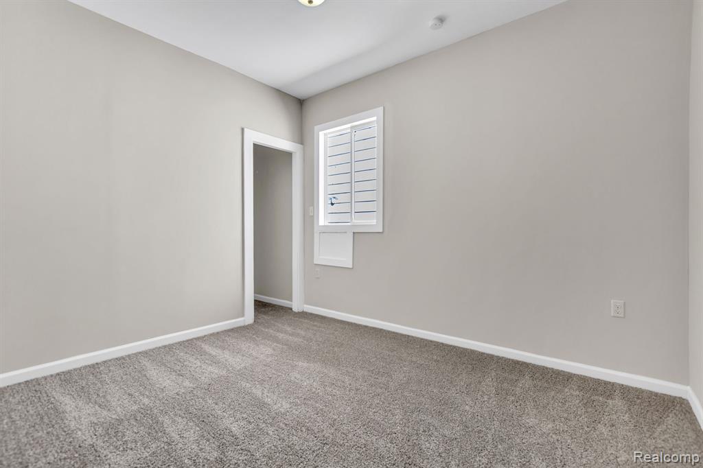 4050 Lillibridge Street Property Photo 13