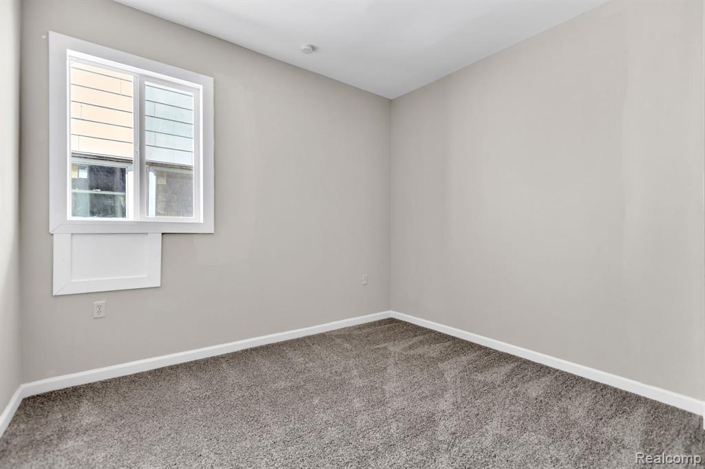 4050 Lillibridge Street Property Photo 15