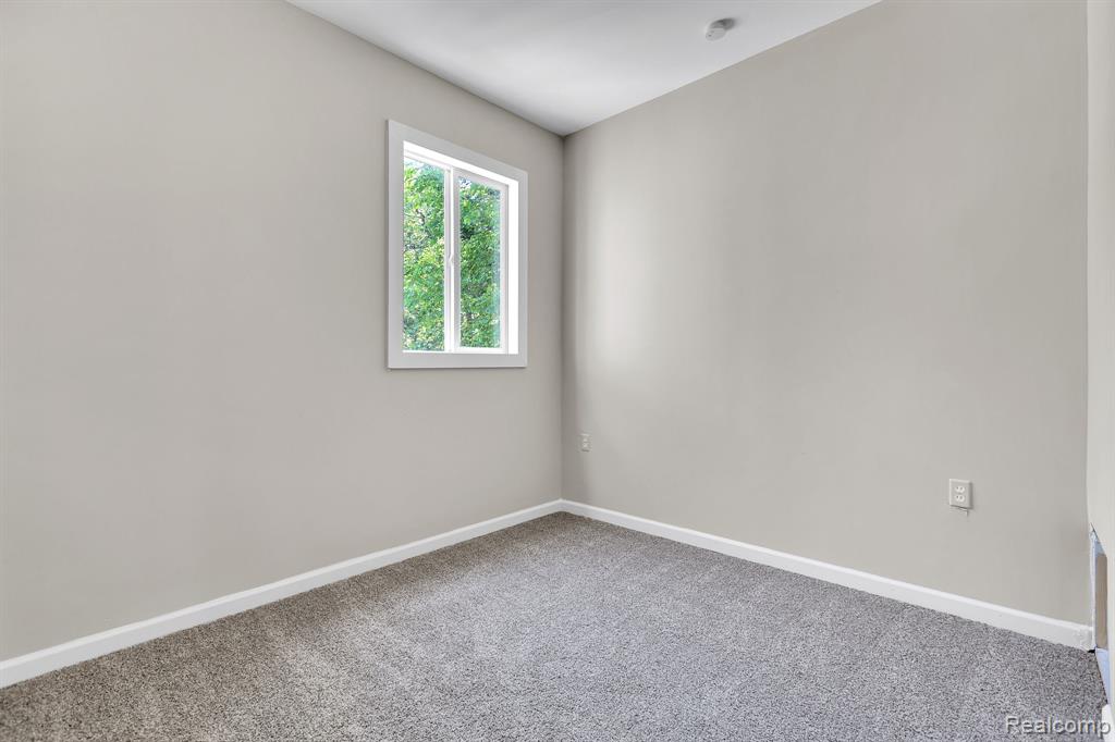 4050 Lillibridge Street Property Photo 19