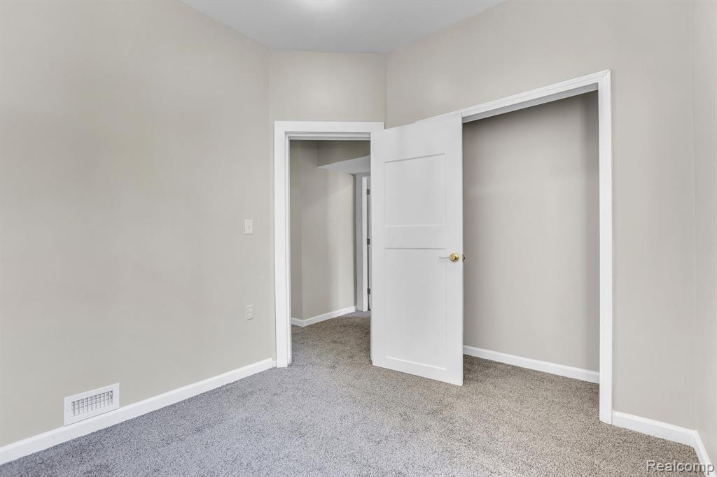 4050 Lillibridge Street Property Photo 20