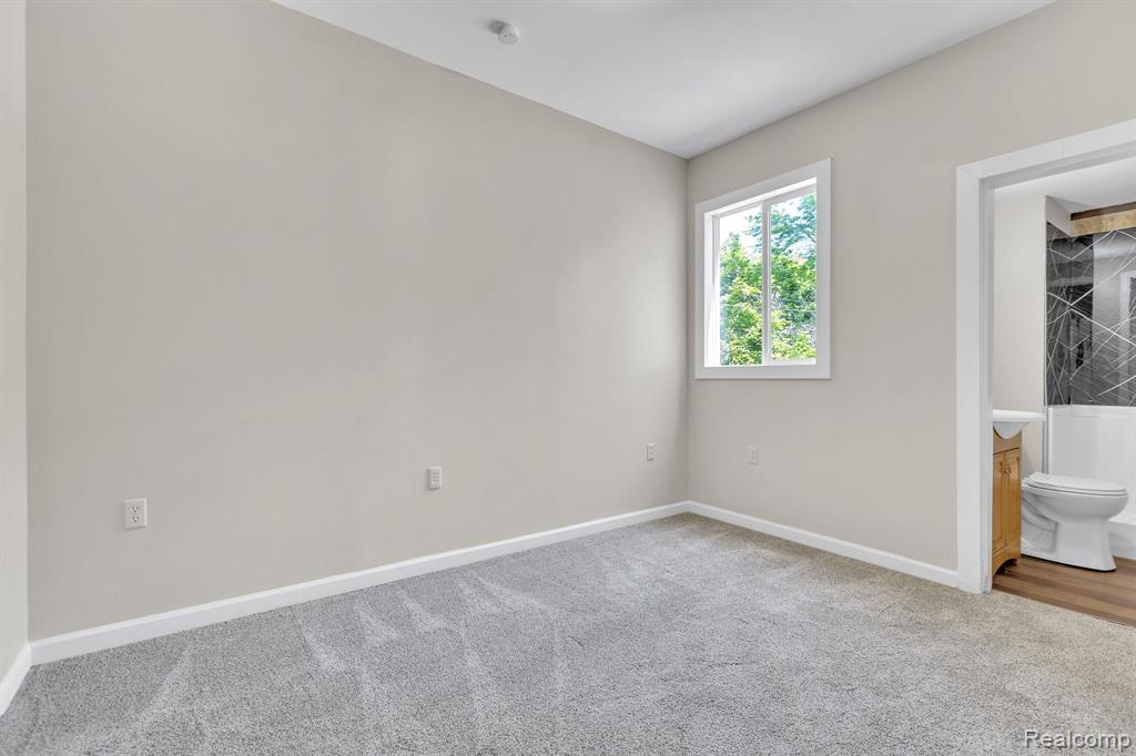 4050 Lillibridge Street Property Photo 21