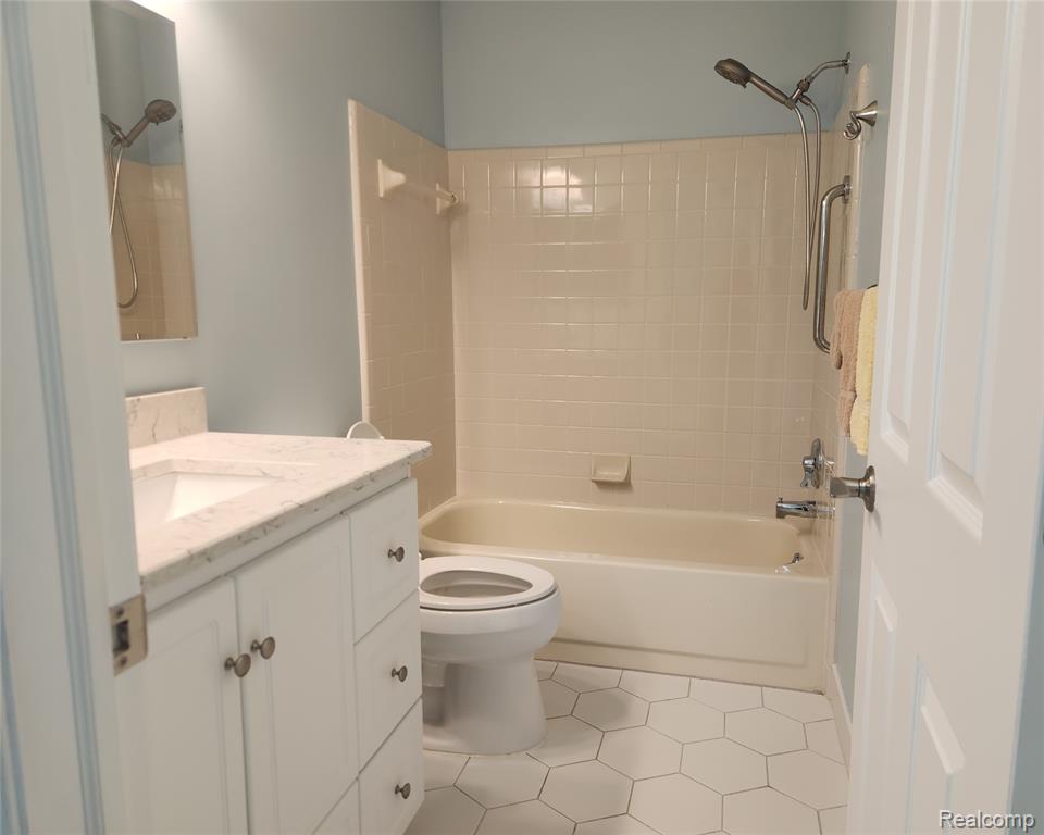 33919 Oakwood Drive Property Photo 13