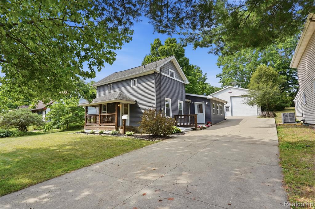 872 S Barnes Street Property Photo 1