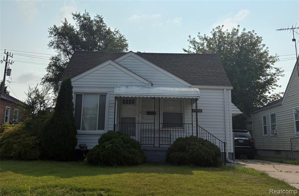 21042 Dexter Boulevard Property Photo 1