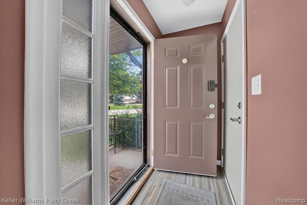 35108 N Bay Circle Property Photo 7