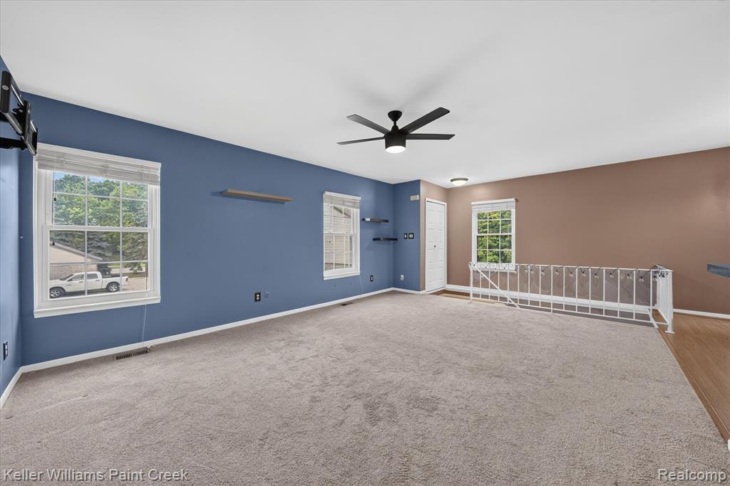 35108 N Bay Circle Property Photo 10
