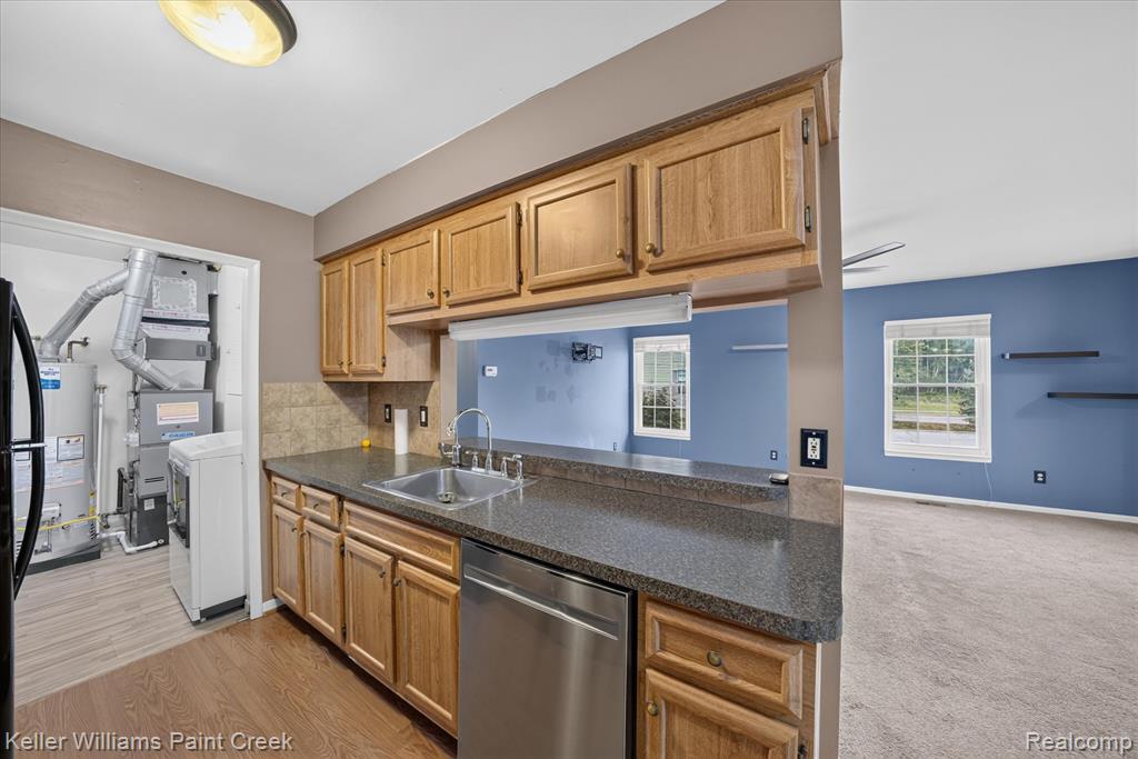 35108 N Bay Circle Property Photo 13