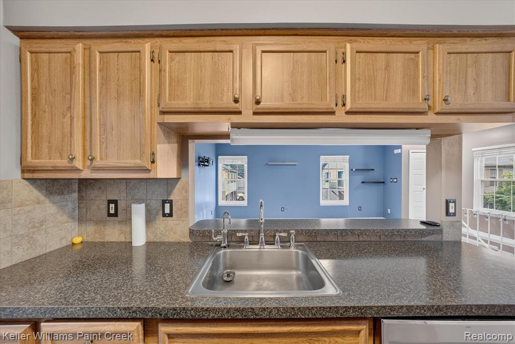 35108 N Bay Circle Property Photo 15