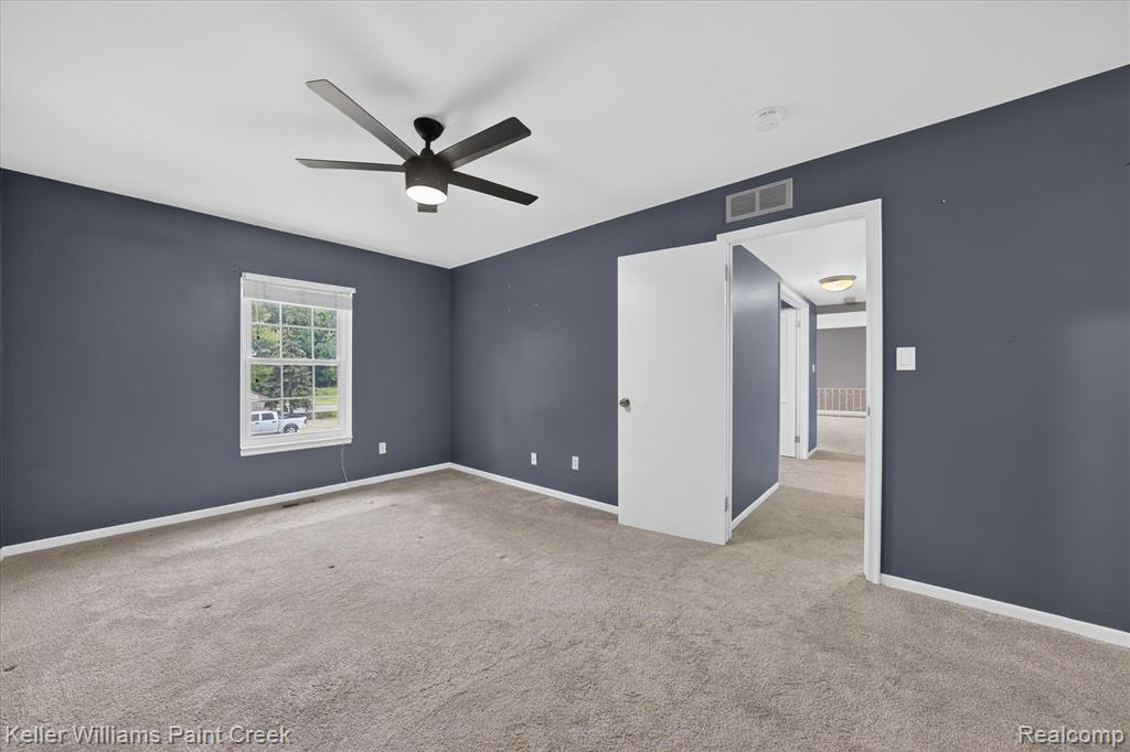 35108 N Bay Circle Property Photo 16