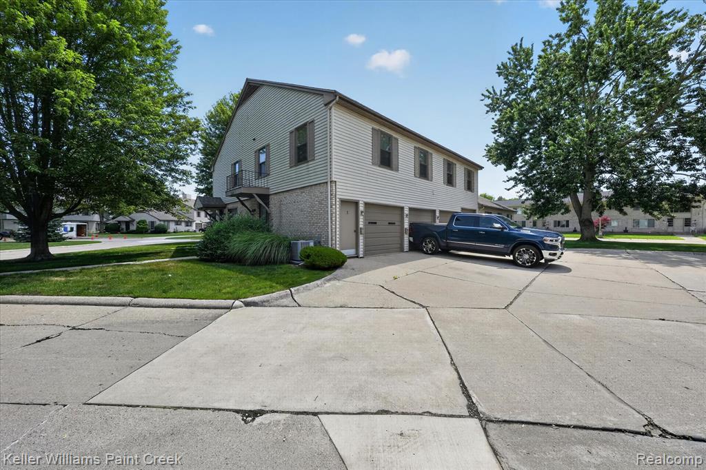 35108 N Bay Circle Property Photo 24