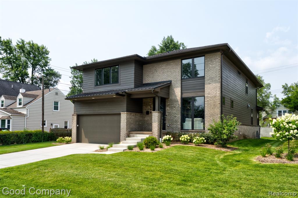 812 Irving Avenue Property Photo 1
