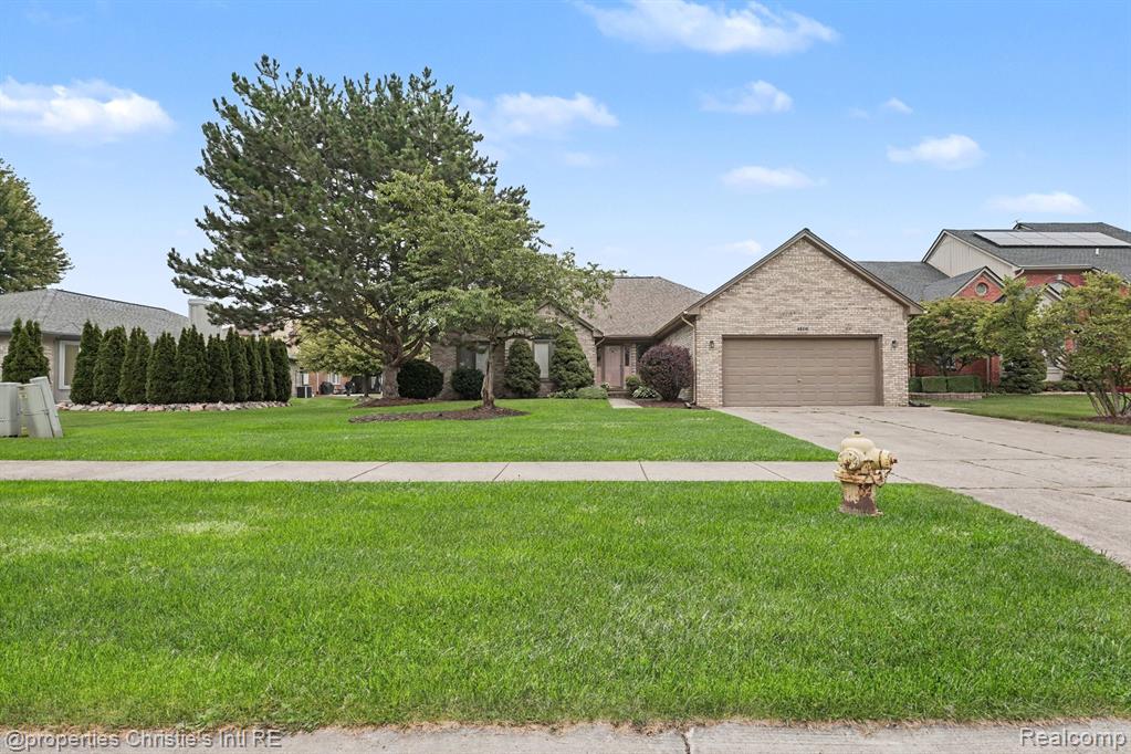 49316 Deerfield Park Property Photo 1
