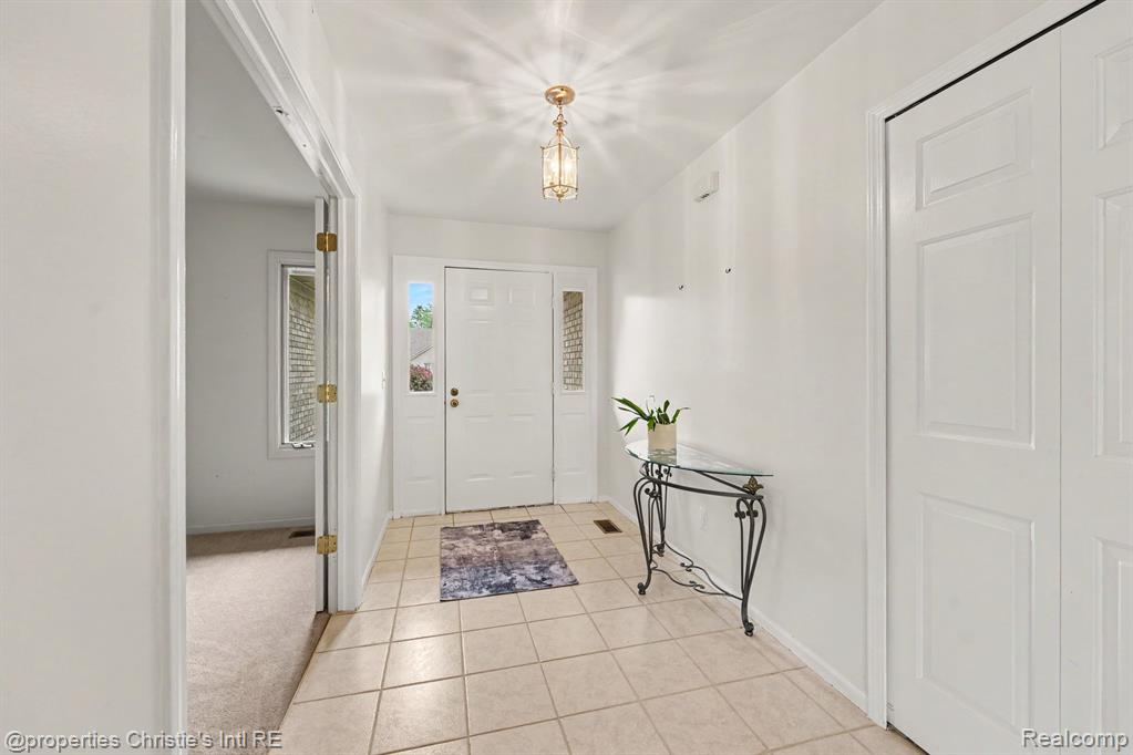 49316 Deerfield Park Property Photo 6