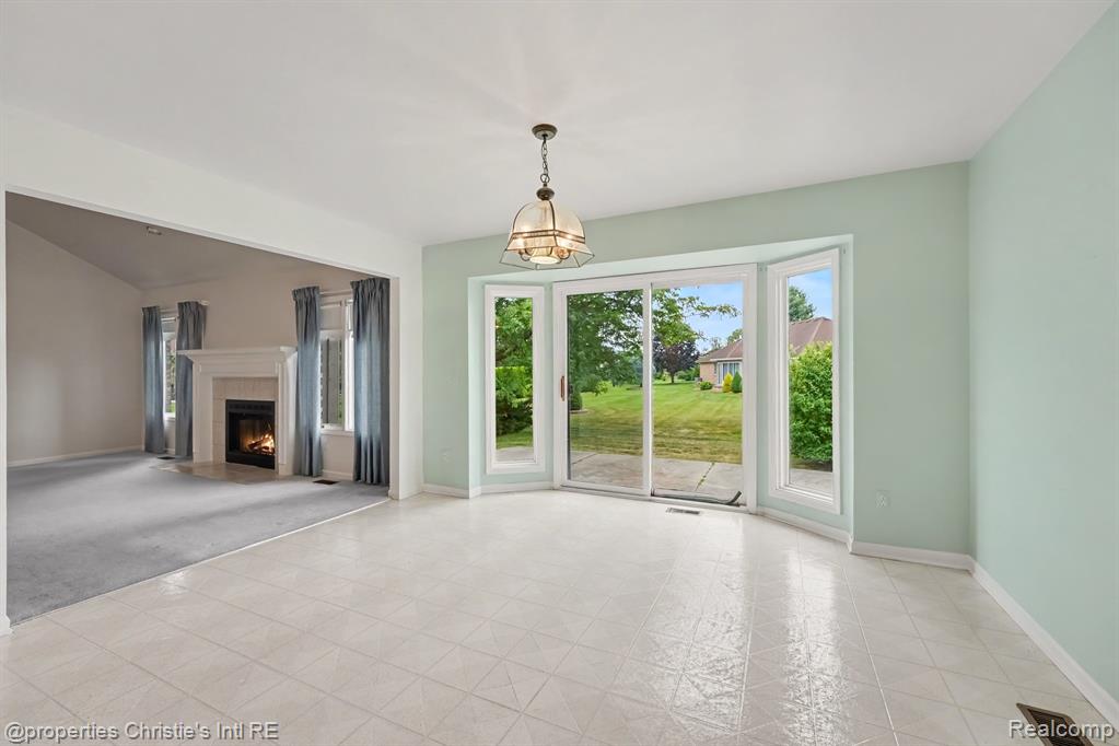 49316 Deerfield Park Property Photo 11