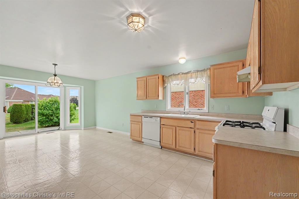 49316 Deerfield Park Property Photo 12