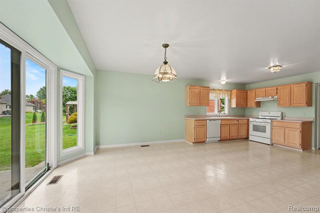 49316 Deerfield Park Property Photo 13