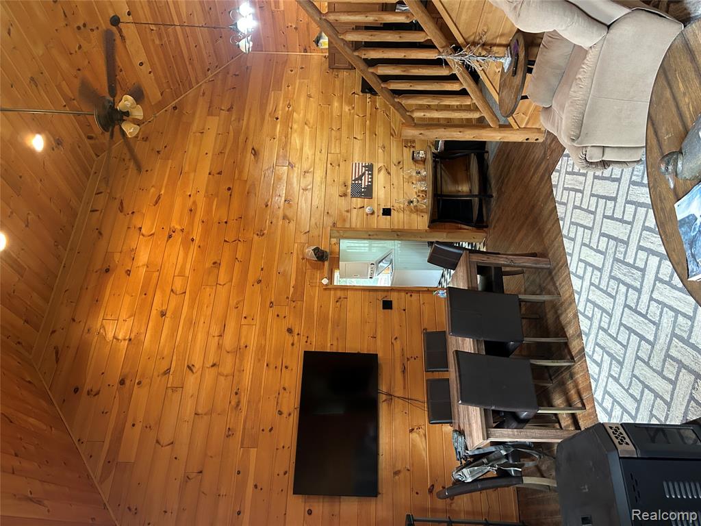 4502 Cemetery Road Property Photo 14