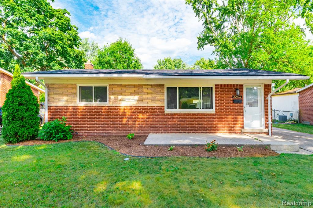 22116 W Brandon Street Property Photo 1