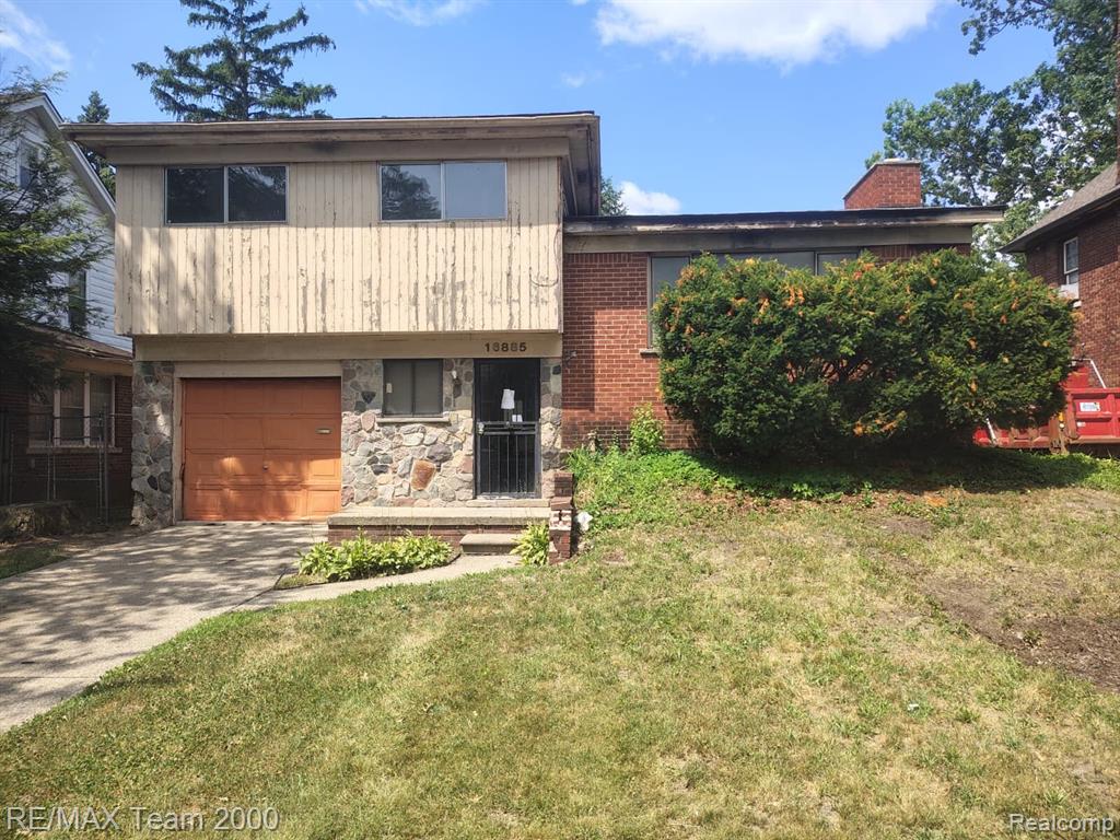 16885 La Salle Avenue Property Photo 1