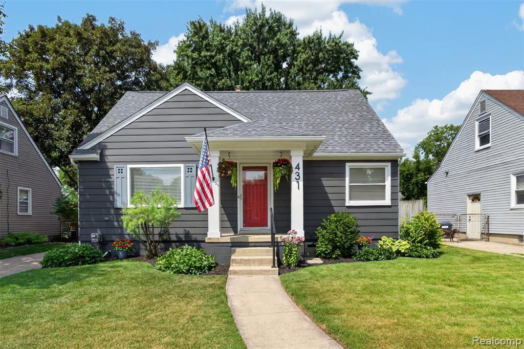 431 N Edgeworth Avenue Property Photo 1