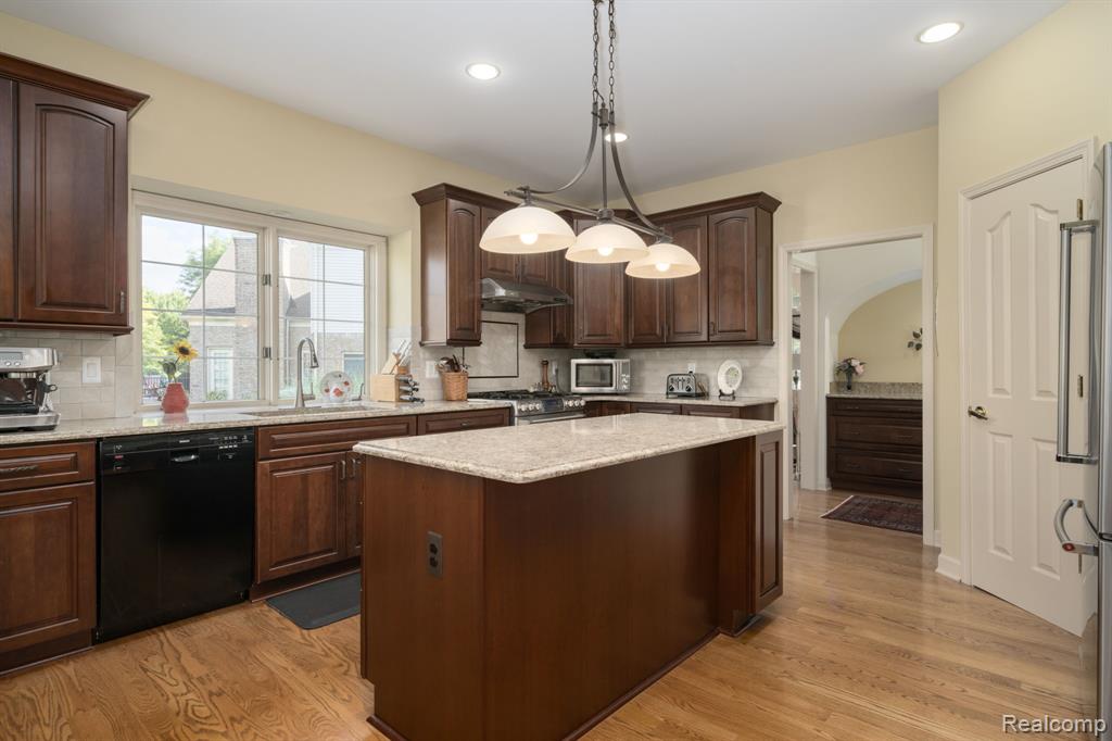 1708 Devonwood Drive Property Photo 17