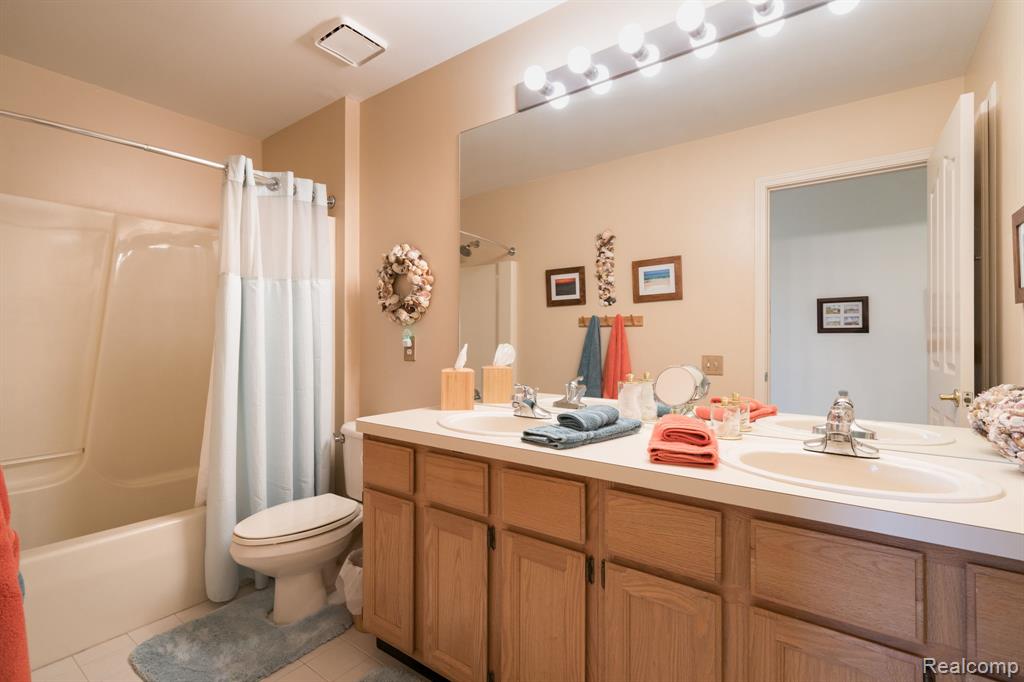 1708 Devonwood Drive Property Photo 43