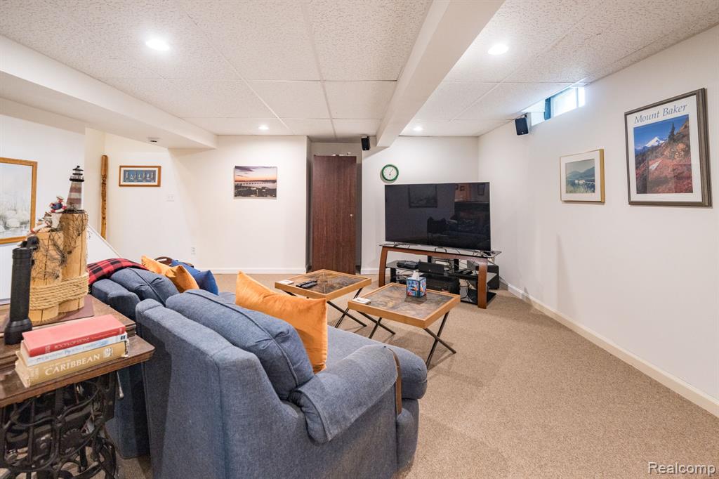 1708 Devonwood Drive Property Photo 47