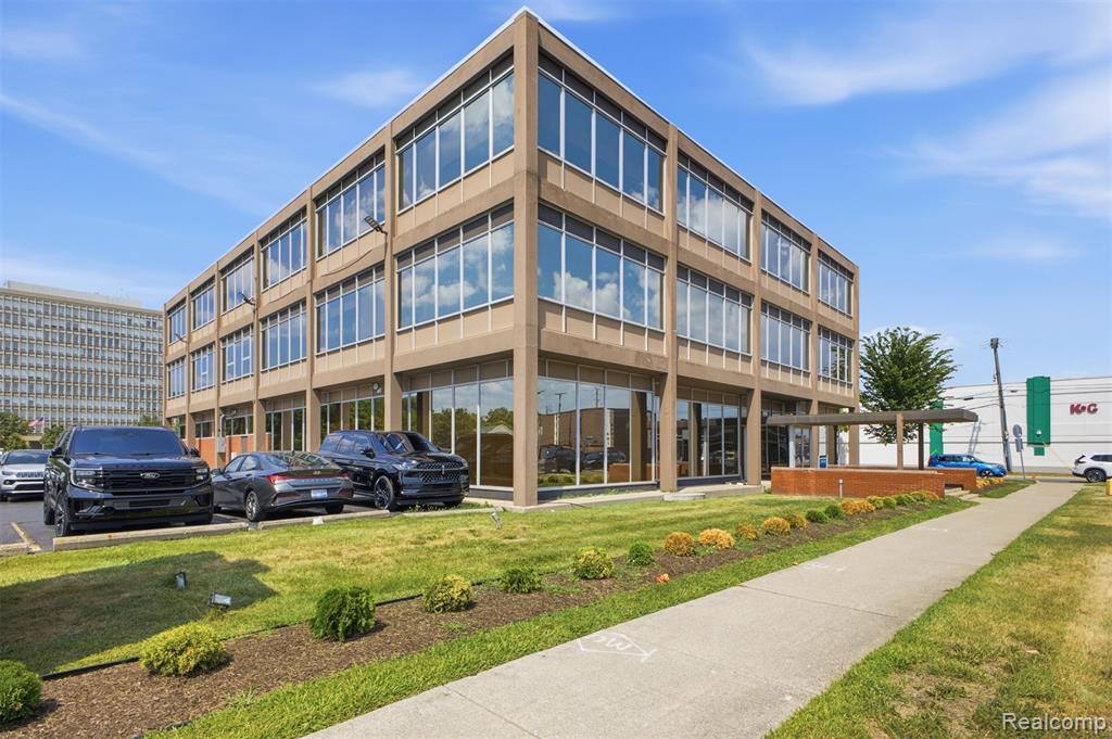 22720 Michigan Avenue Property Photo 4