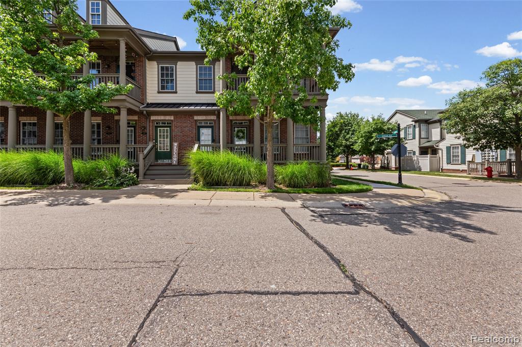 207 Jotham Avenue Property Photo 3