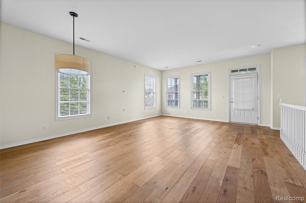207 Jotham Avenue Property Photo 10