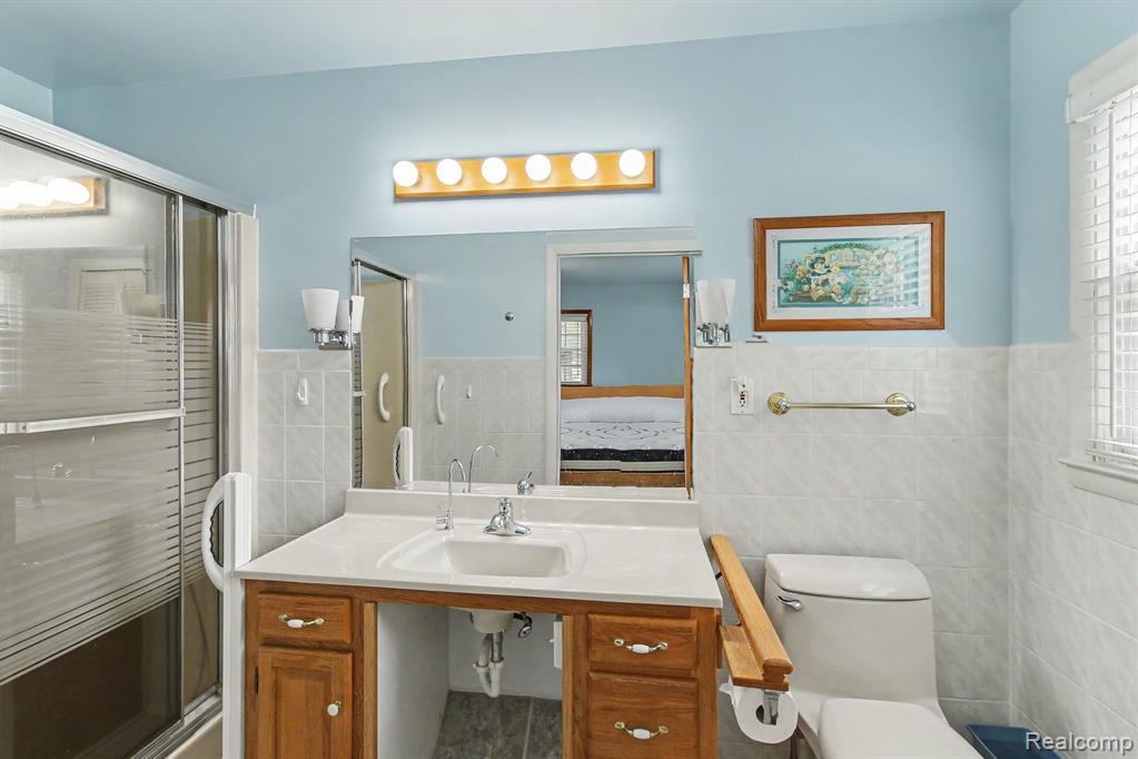 1222 Howe Road Property Photo 19