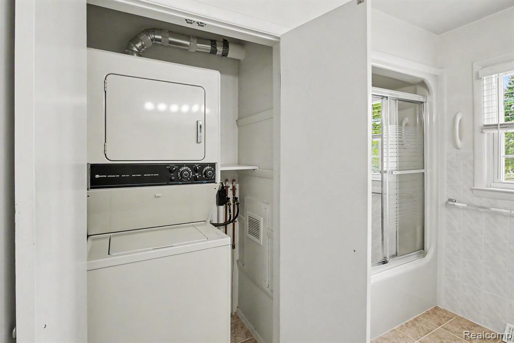 1222 Howe Road Property Photo 22