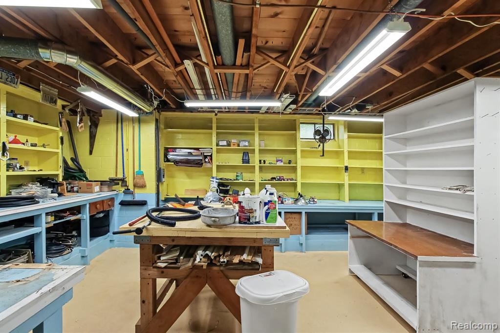 1222 Howe Road Property Photo 31