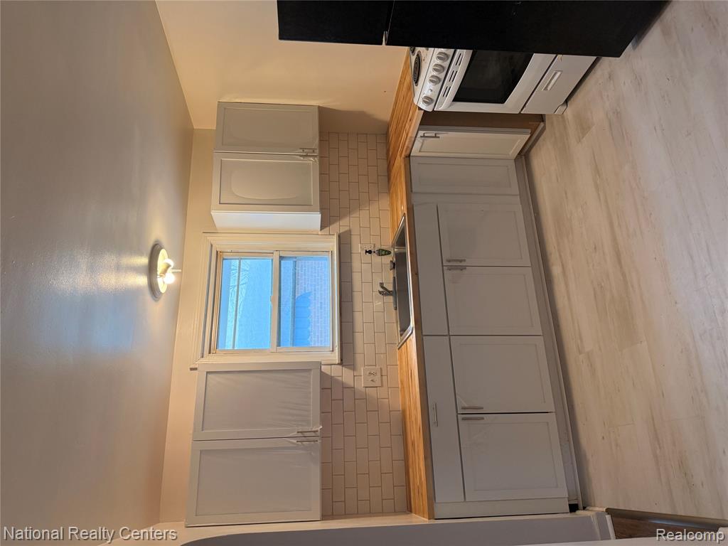 8119 Studebaker Avenue Property Photo 3