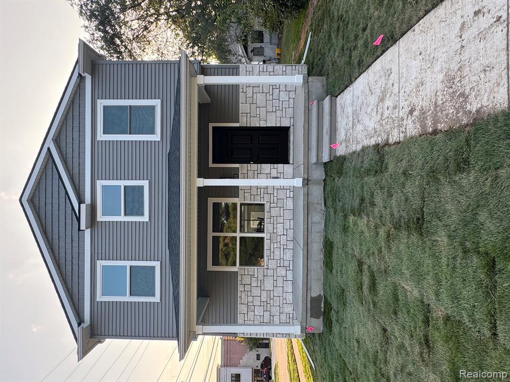27305 Groveland Avenue Property Photo 1
