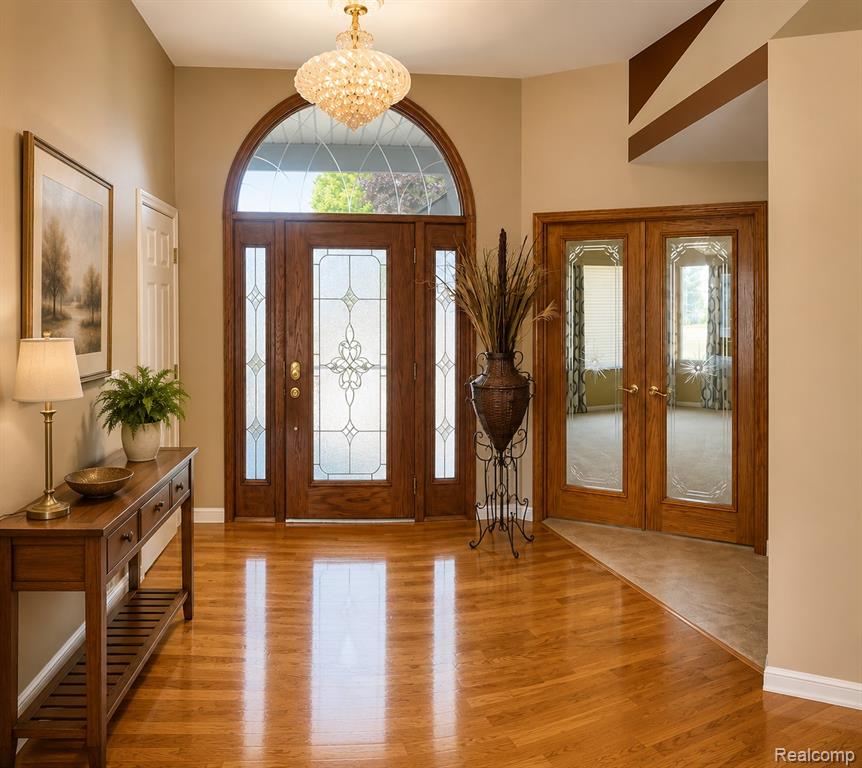6119 Pine Creek Crossing Property Photo 2
